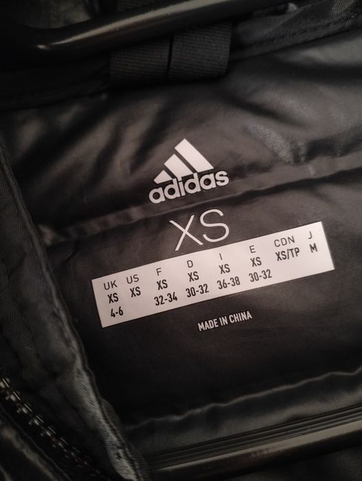 Rucsac Fjallraven și geaca Adidas XS-S femei .