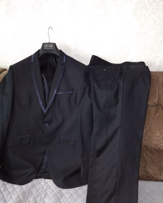 Продам муж.костюм