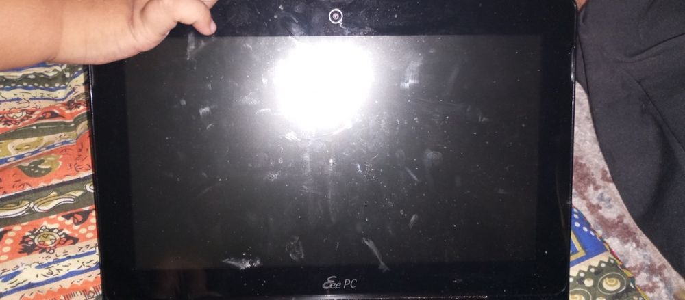 Продаю нетбук Асус