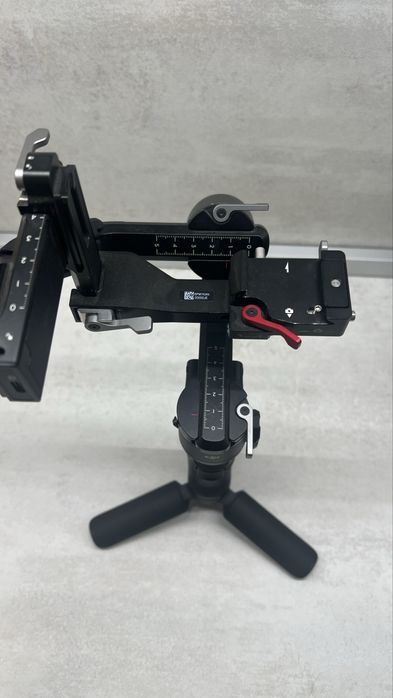 Dji  RONIN RS3 mini  гимбъл стабилизация