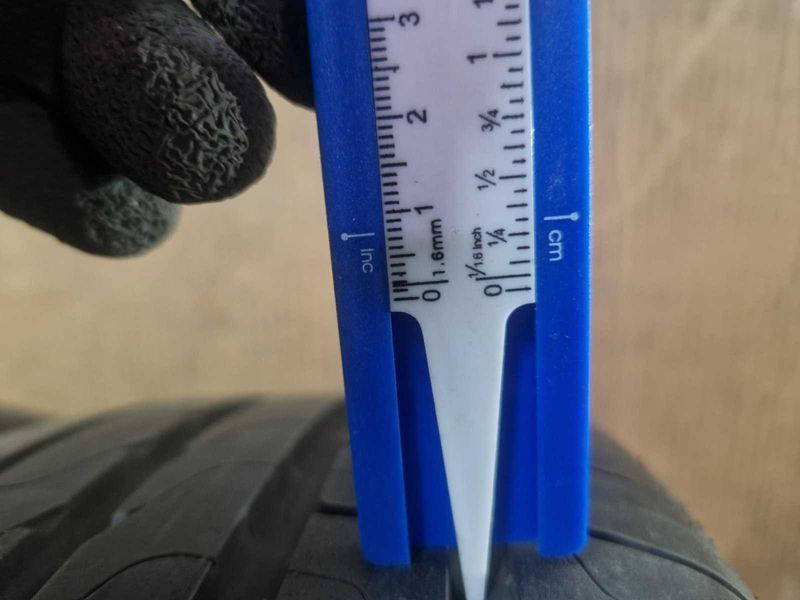 2 Pirelli R17 205/45
летни гуми Runflat 
DOT0119