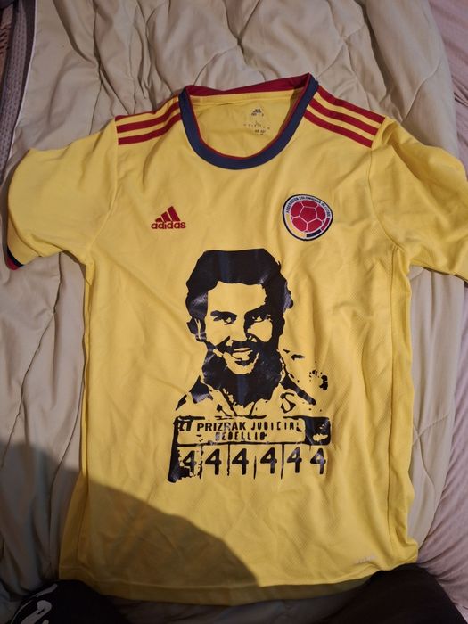 Тениска на призрак и потник на призрак