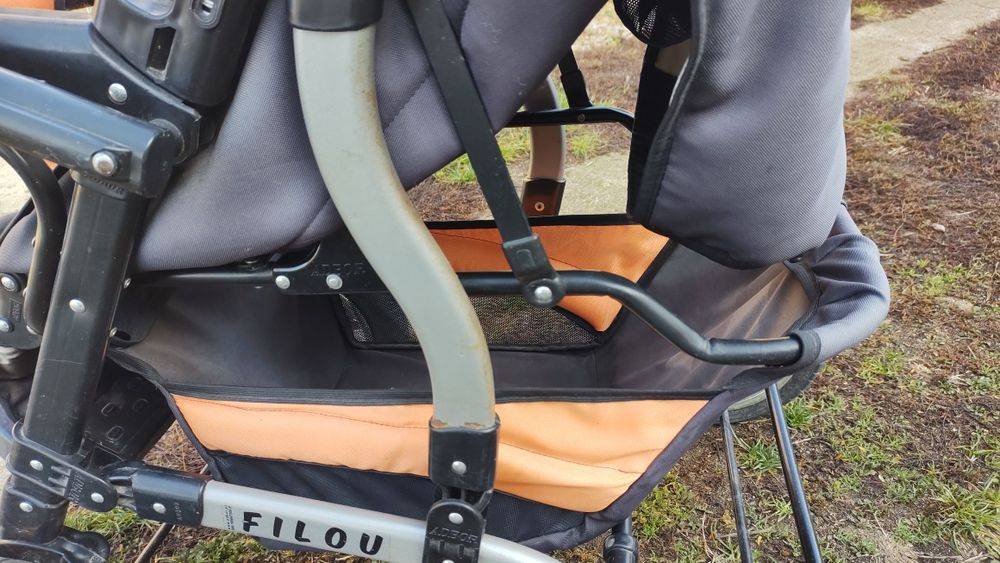 Cărucior tip sport sau și landou