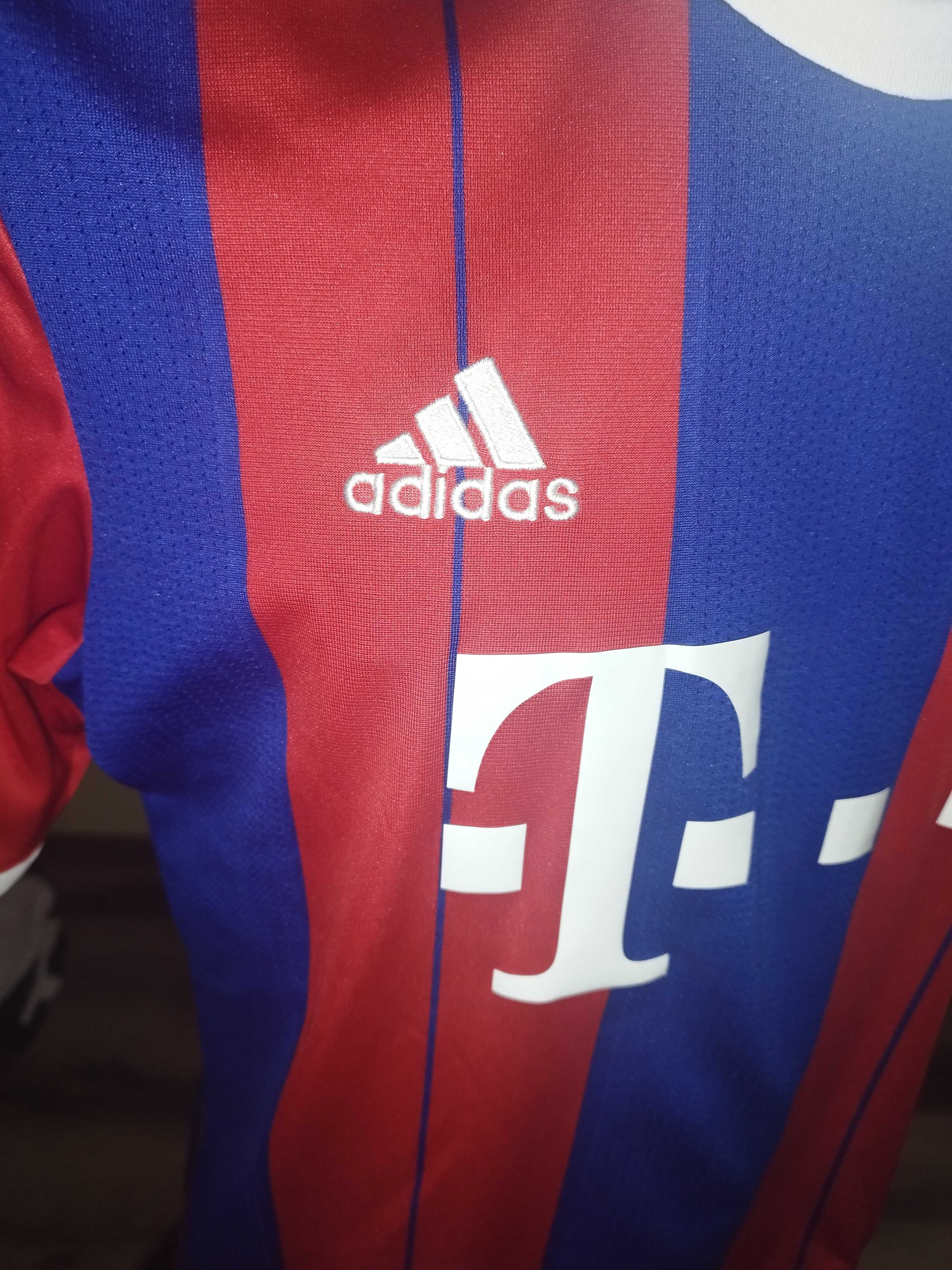 tricou bayern munchen adidas  marimea L raritate NOU