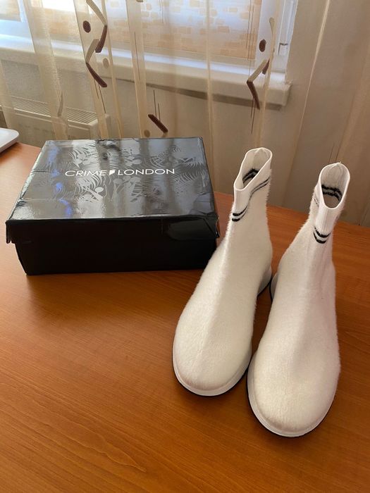 Snikers dama Crime london