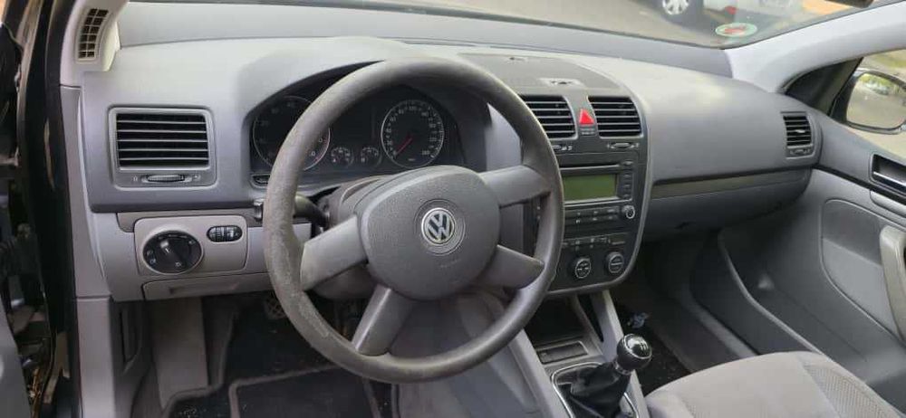 Golf 5 defect, cutie fisurata