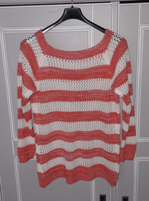 Pulover lucrat manual