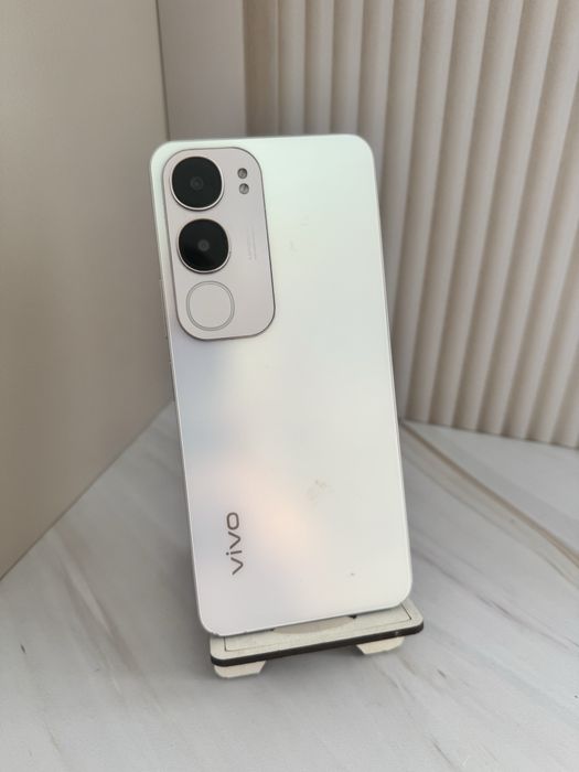 Срочно продам телефон Vivo Y 19 s
