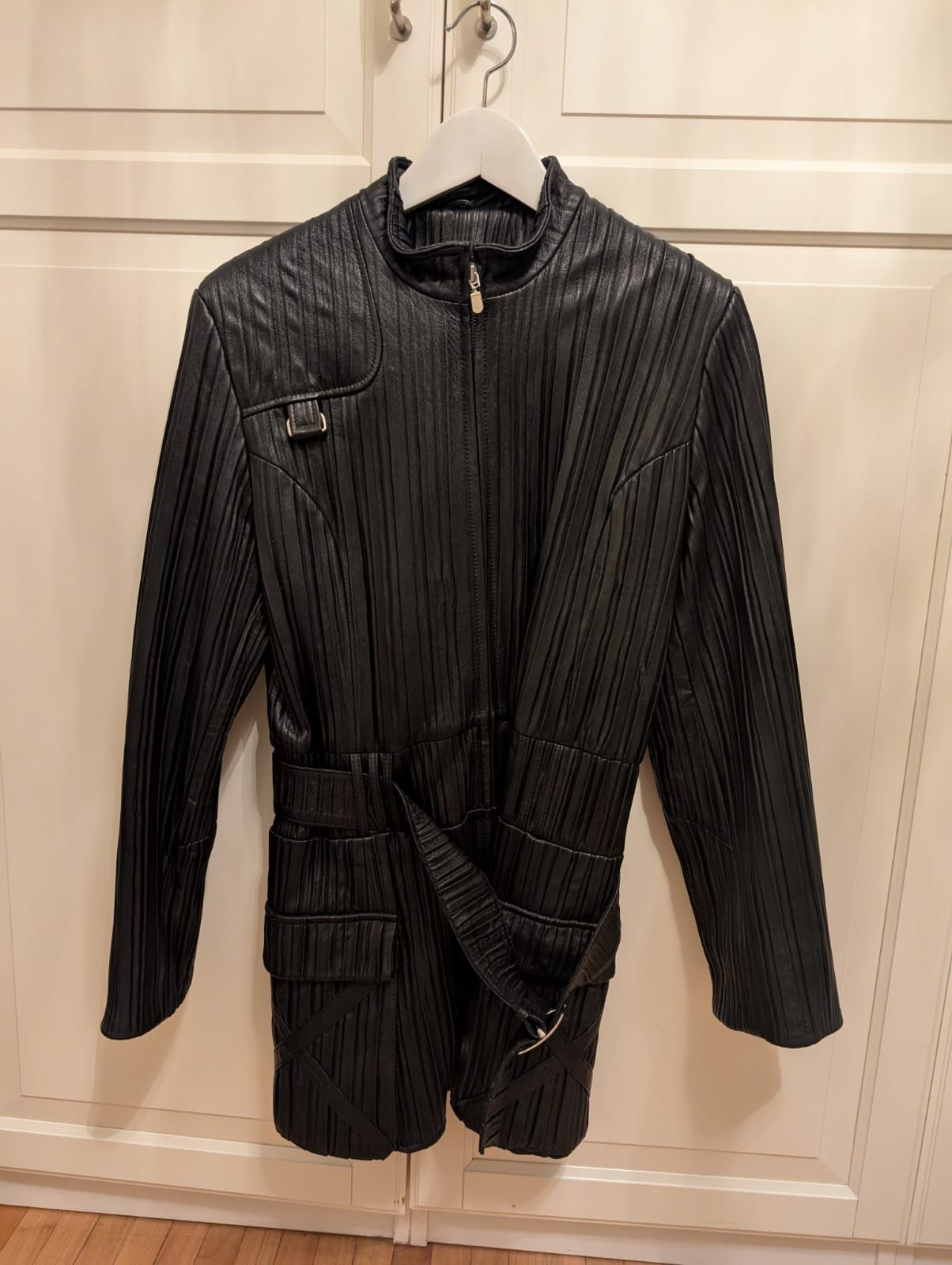 Jacheta   neagra din piele