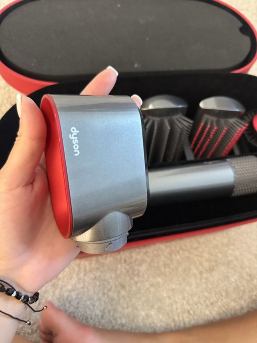 Dyson airwrap complete