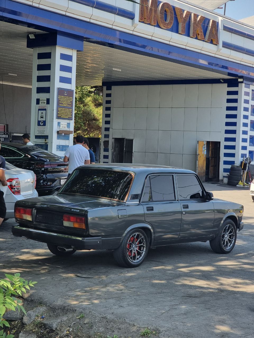 Srochno ideal vaz 21-07 sotiladi