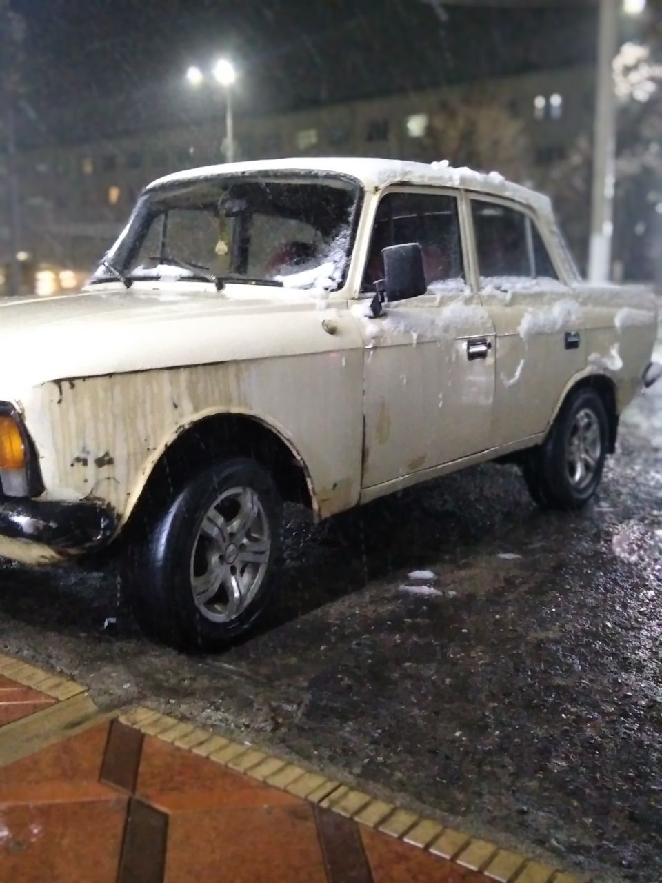 Moskvich sotiladi