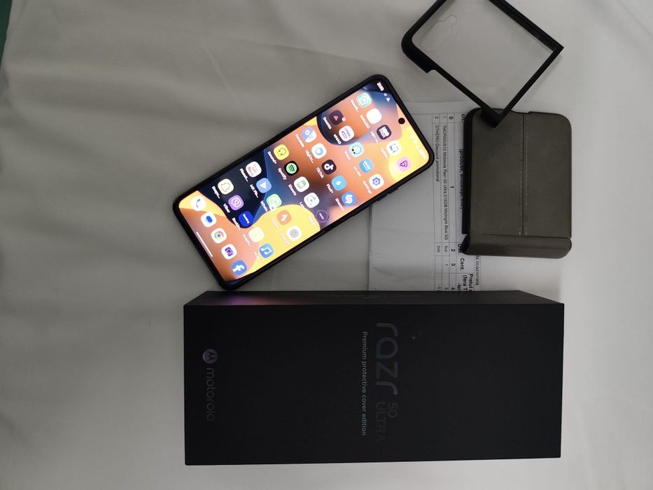 Motorola razr 50 ultra