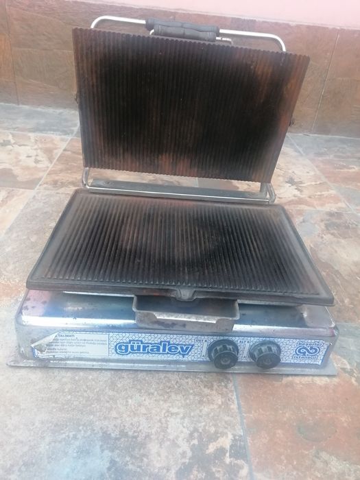 Продавам тостер преса на газ