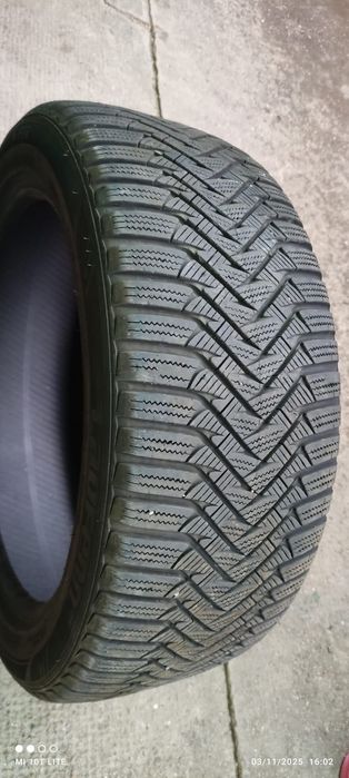 Vând cauciucuri Laufen