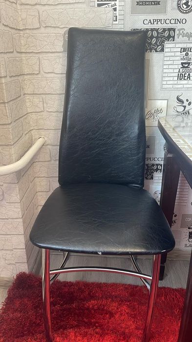 Продам стулья в черном цвете