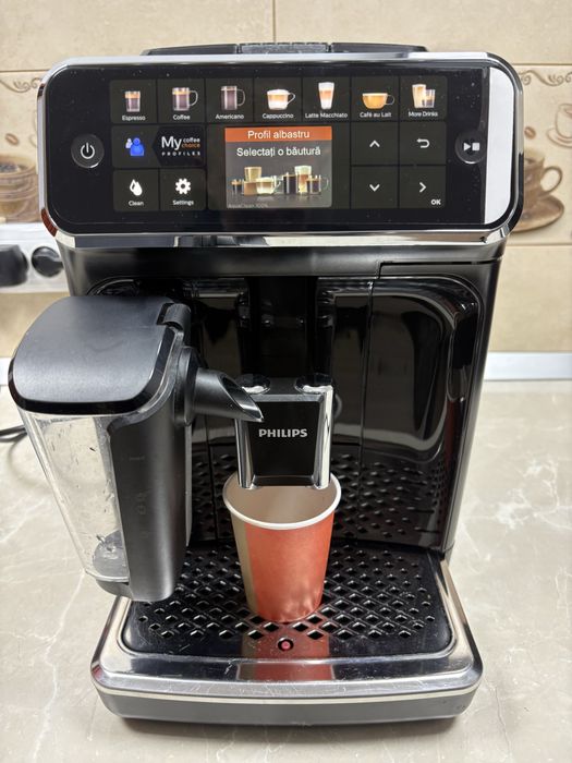 Expresor Philips 5400 latteGo