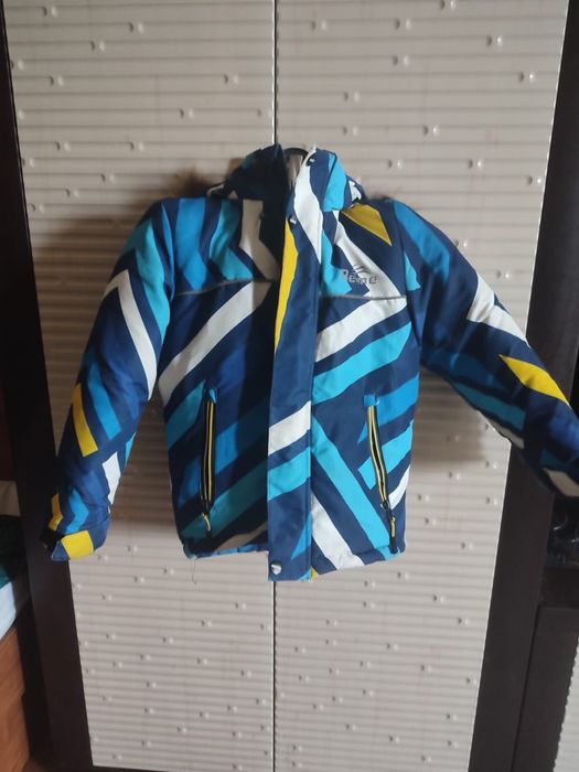 Продам зимний комбинезон на мальчика.