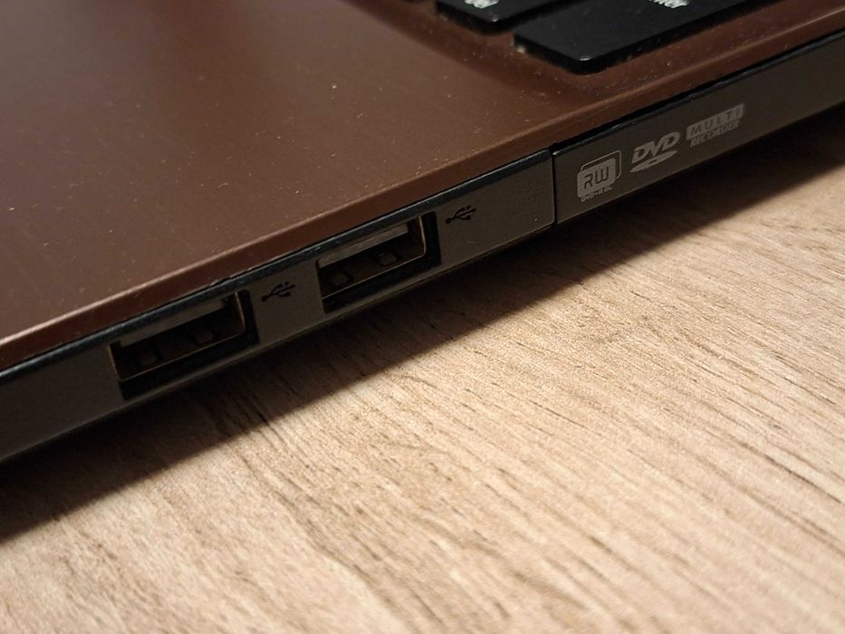 Laptop I3 8GB nVidia GeForce 840M