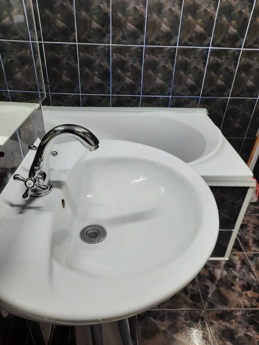 Atentie! Metrou C-tin Georgian garsoniera decomandata,renovata,libera