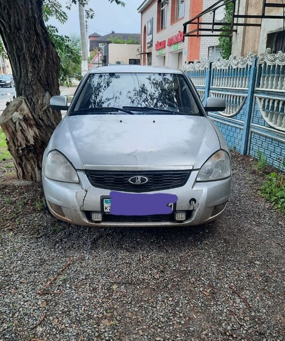 Приора хэчбек 2010