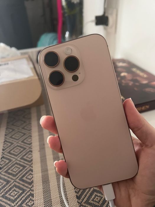 iPhone 16 pro,Baterie 97%