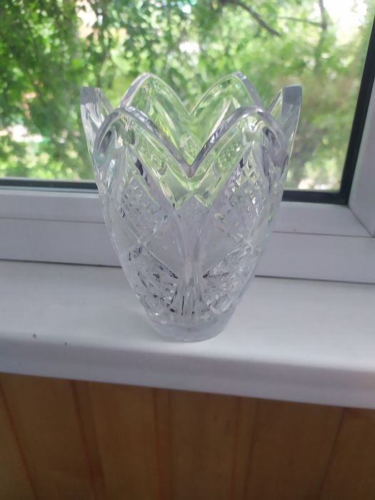 Продам кофейный сервиз б/у, хрустальную вазочку