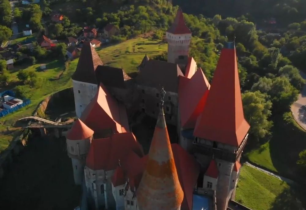 Filmare și fotografiere cu drona pentru pensiuni și diverse – Promovar