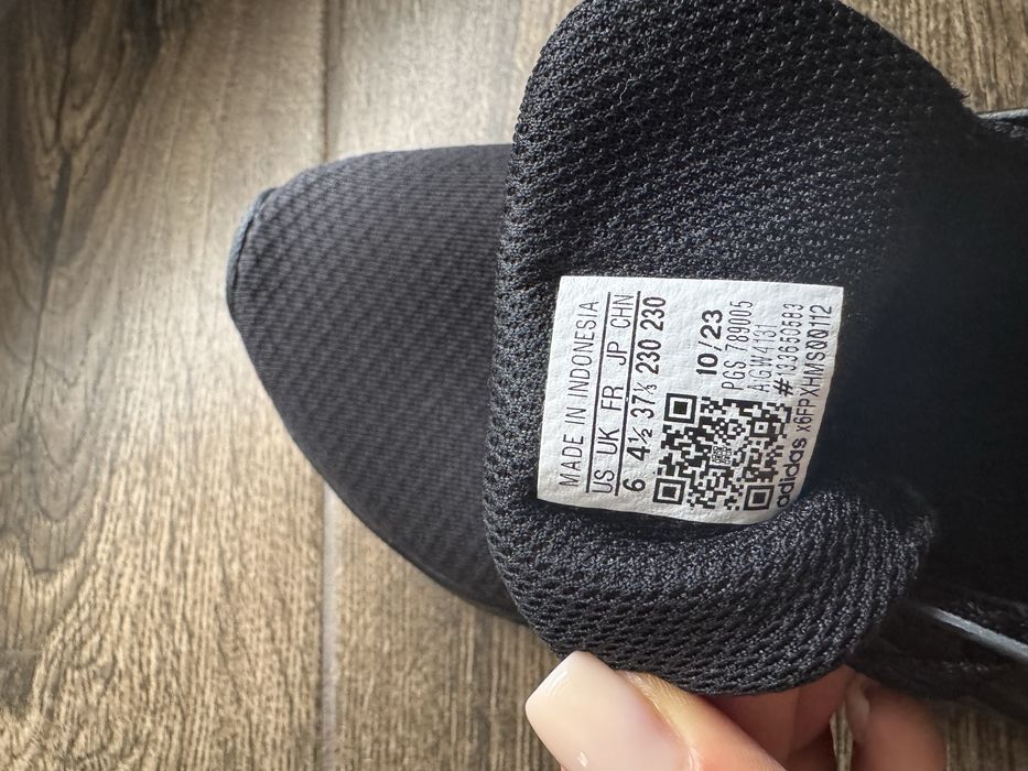 Дамски черни маратонки Adidas