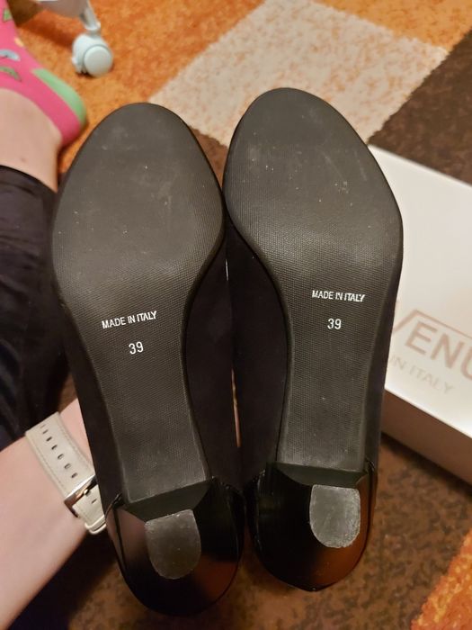 Vand pantofi dama cu toc