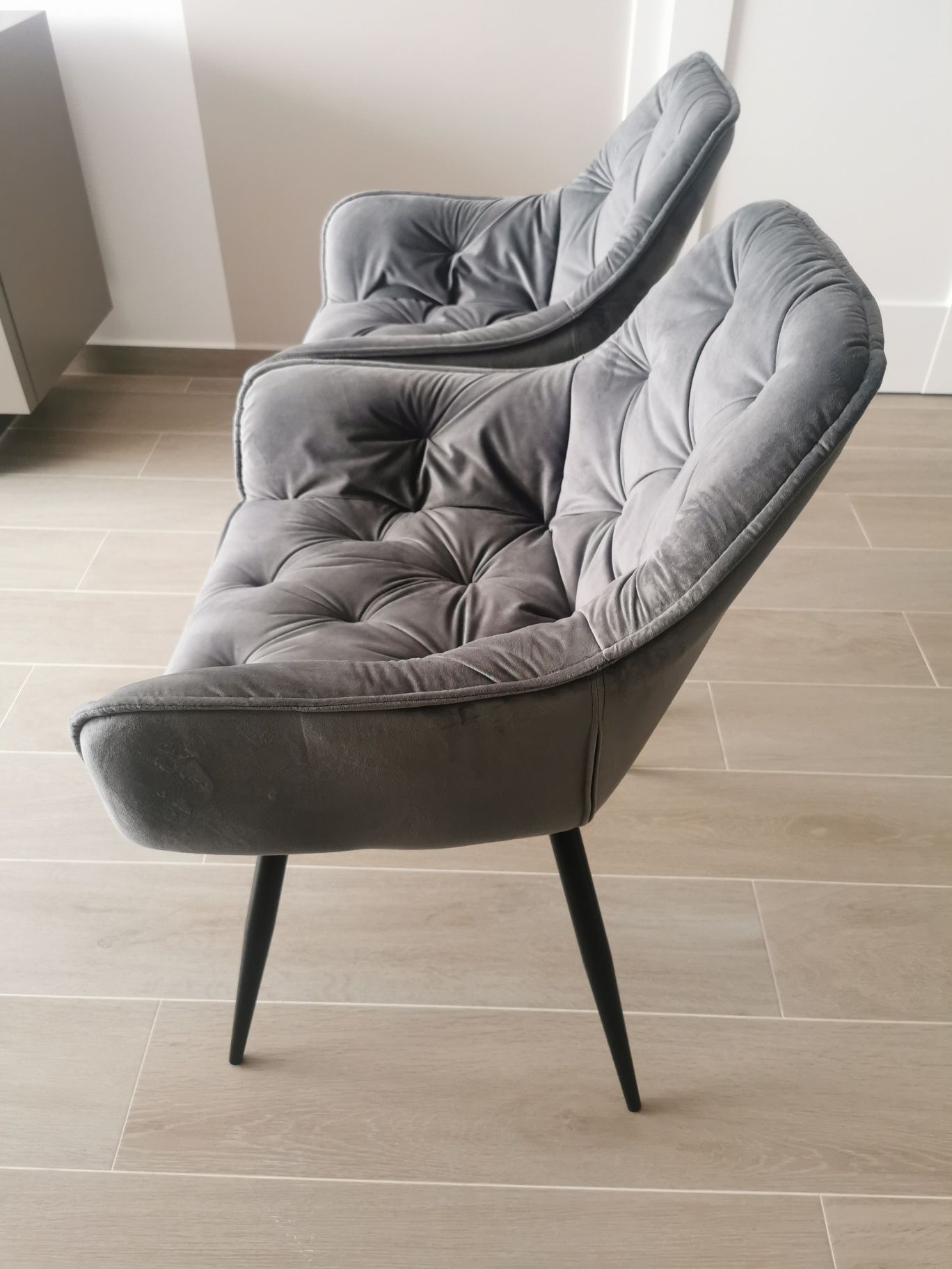 Scaune Rovere Button Grey velvet  nou noute vanzare doar in Brasov