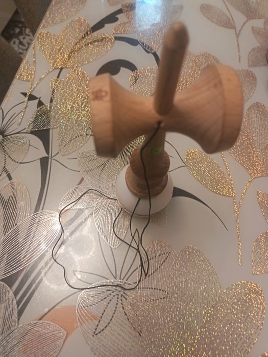 Vând urgent kendama swests prime