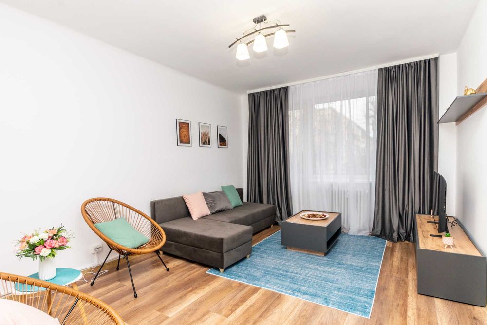 Se inchiriaza apartament cu 2 camere etaj 1/4 zona Billa
