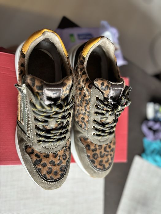 Маратонки Mustang