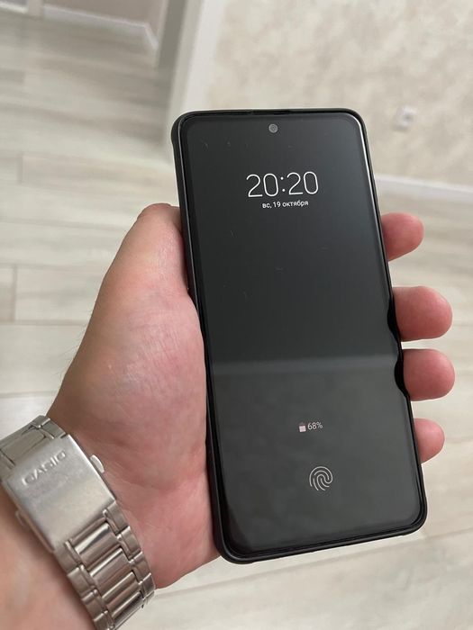 Продам Samsung A51.