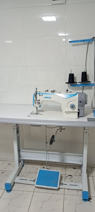 Tikuv mashina JACK F4