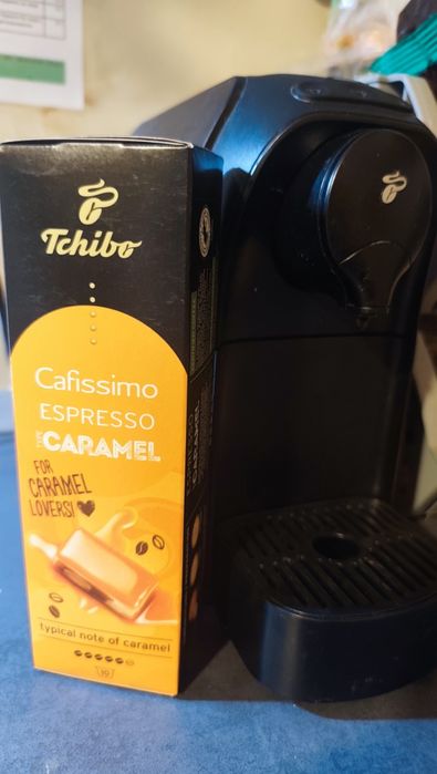 Кафемашина Tchibo + подарък капсули Tchibo Caramel
