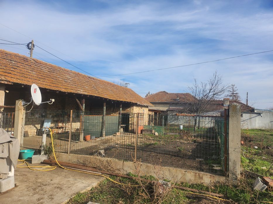 Продава се Къща в с. Куцина, Област Велико Търново - 100 кв.м за 700 €/кв.м - Снимка #11