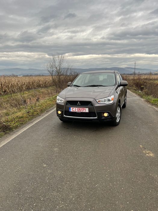 Vând Mitsubishi ASX 1.8 diesel, an 2011