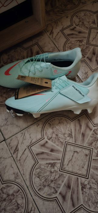 Футболни обувки найк 42 номер