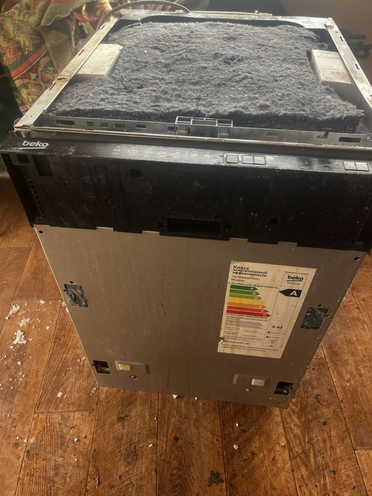 Продам посудомойку на запчасти