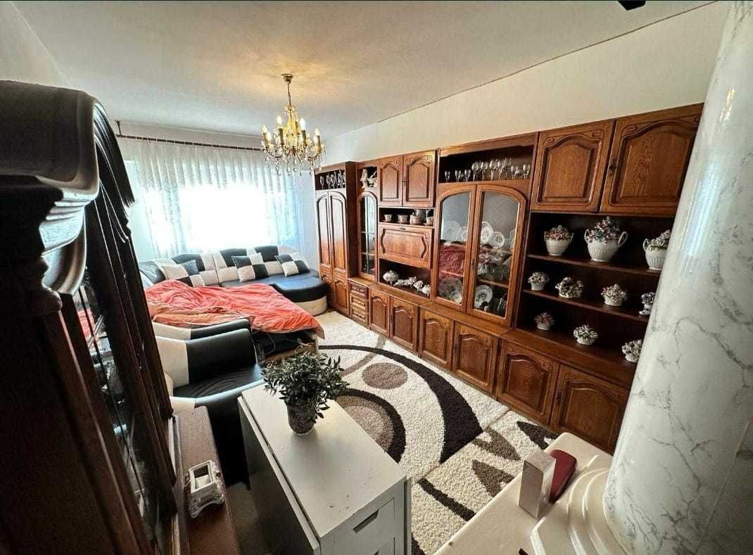 De vanzare apartament 4 camere, Drumul Careiului, Micro 16.