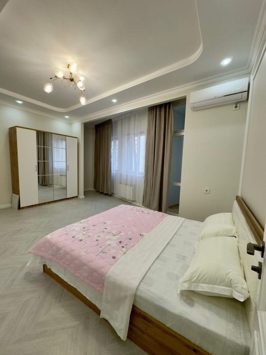 По суточна сдам 3 х ком кв,отличном состоании в хорошем районе