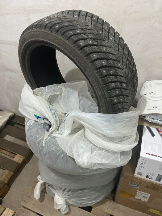 Шины новые 225/40R18