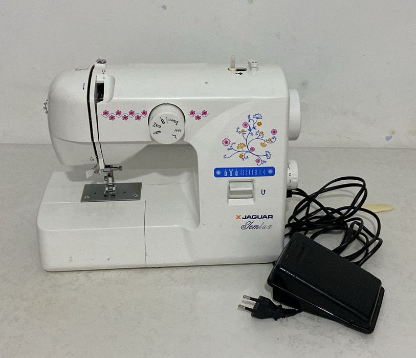 Швейная машина продаю