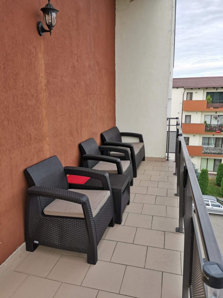 Apartament de vânzare , cu douā camere  complet mobilat