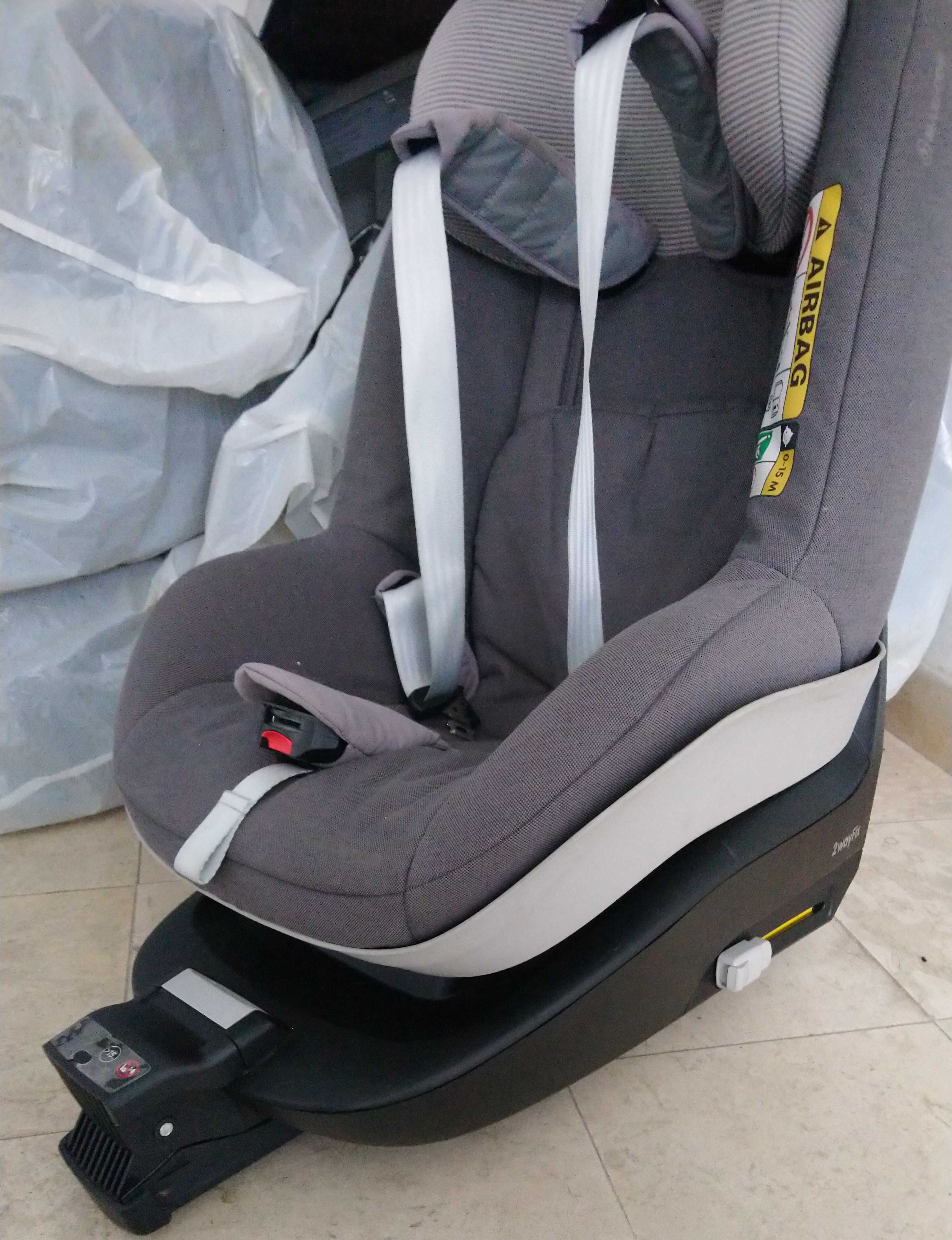 Детско столче за кола  MAXI-COSI 2WAY PEARL  и с базата за монтиране