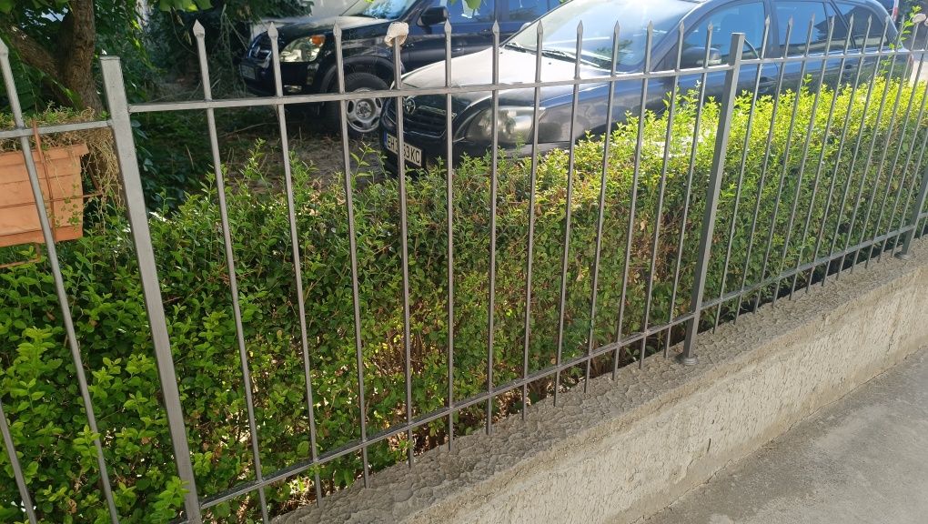 Ограда от плътно ковано желязо