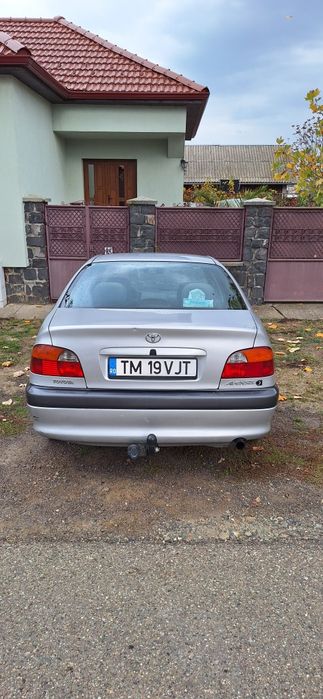 Vand Toyota Avensis Luna