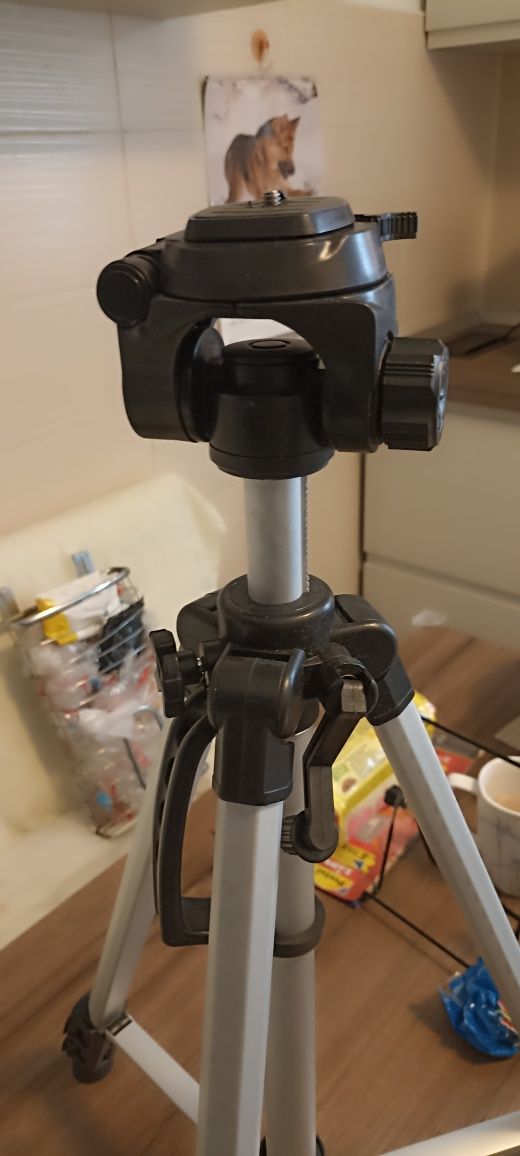 Camera tripod for sale